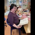 Babičky a dědečkové čtou dětem (Foto: )